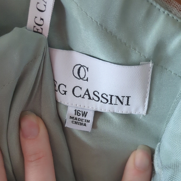 Chic Blue Jumpsuit with Elegant Design - Picture 2 of 6